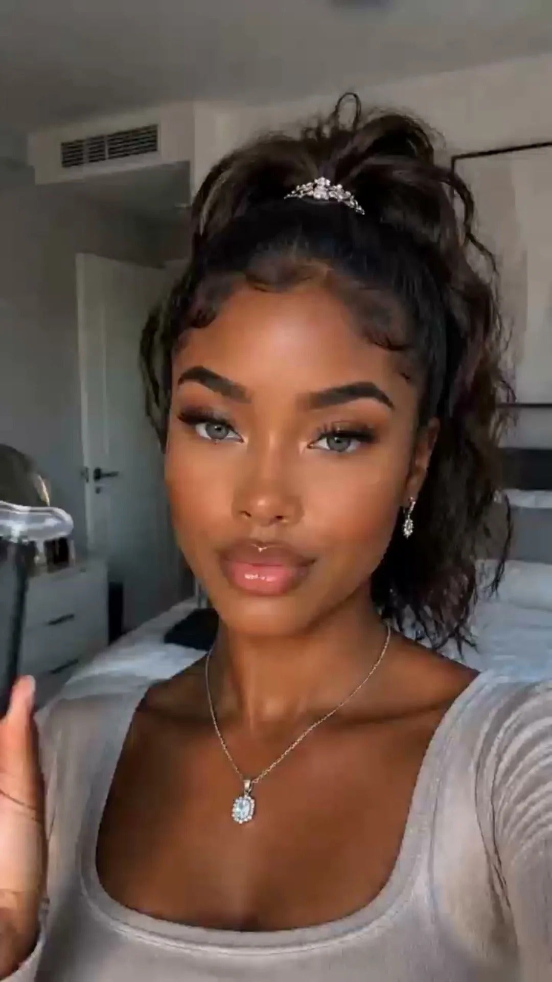 Customer wearing gradient eyeshadow look